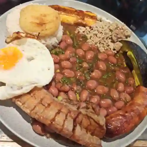 Bandeja Paisa