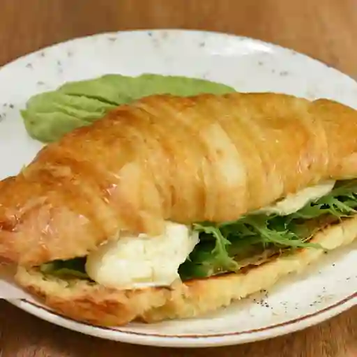 SÁNDUCHE DE CROISSANT QUESO