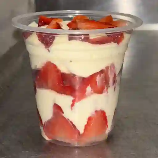 Fresas con crema 16 oz