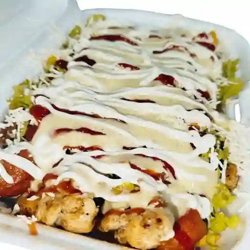 Salchipapa especial