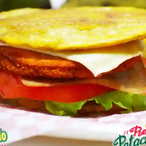 Hamburguesa de Patacón de Pollo