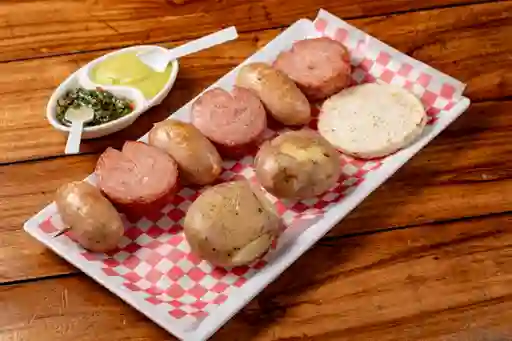 Brocheta de Salchichón Cervecero y Butif