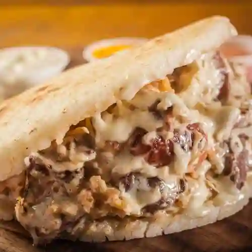 Arepa con Todo