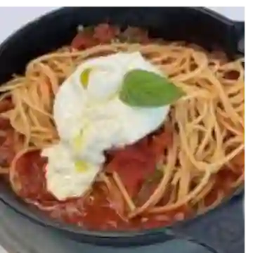 Pasta Pomodoro Burrata