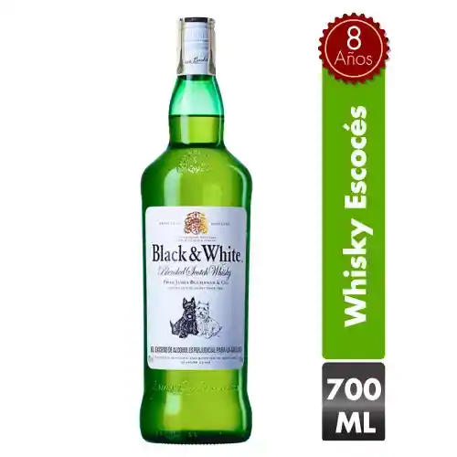 Black and White Whisky Blended Scotch 8 Años