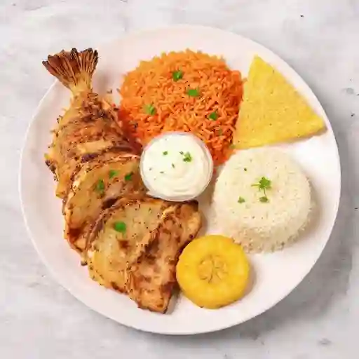 En Salsa Con Camaron