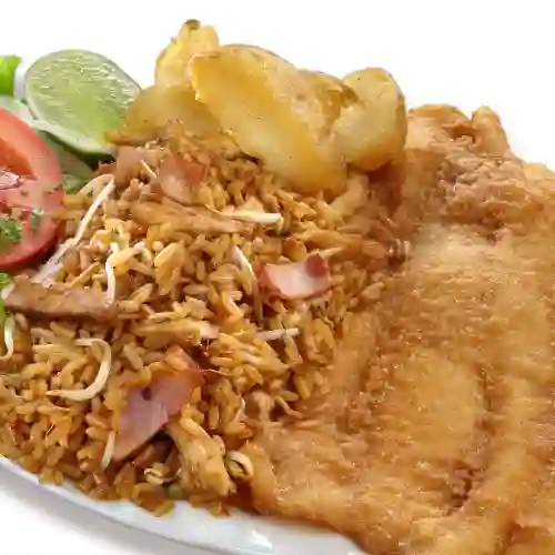 Chow Fan Mixto con Pechuga Apanada