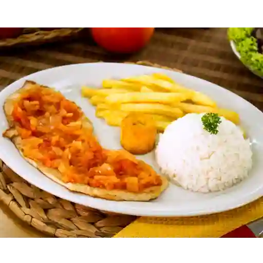 Pollo en salsa criolla