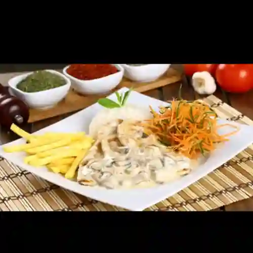 Pechuga en Salsa de Champiñones