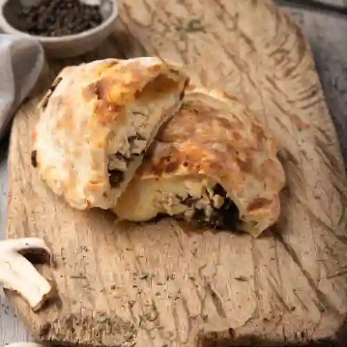 Calzone de Pollo y Champiñón