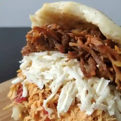 Arepa Mixta con Queso
