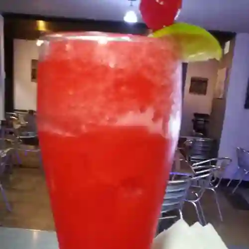 Limonada Cerezada 16 Oz