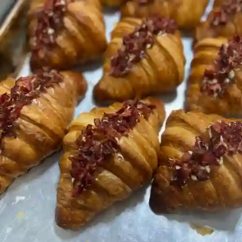 Croissant de Crema y Fresas