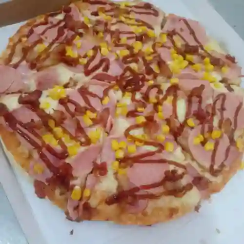 Pizza Ranchera de 6 Porciones