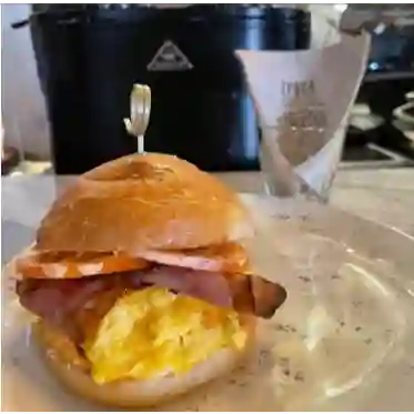Egg Sándwich