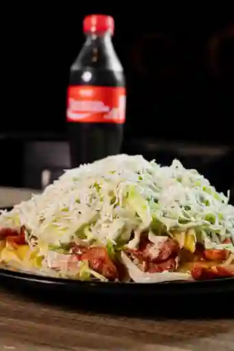 Promo salchipapa a elegir y bebida