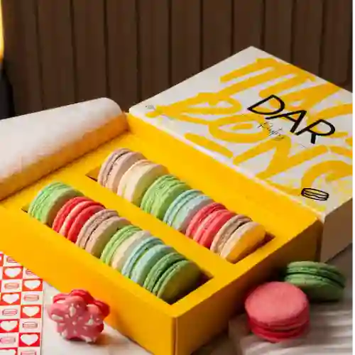 Caja X 12 Macarons Velvet