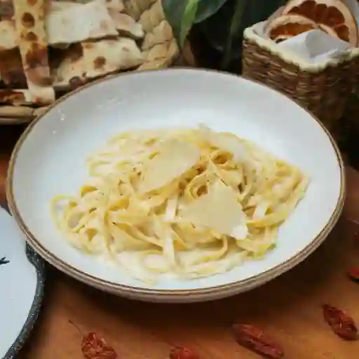 Pasta Al Formaggio