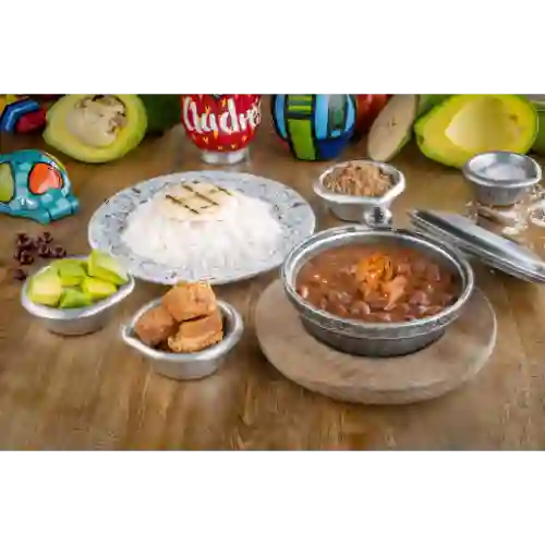 Cazuela de Frijoles + Limonada