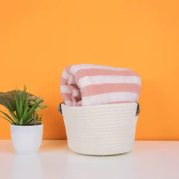 Toalla de Baño Rayada Serie Rosa Miniso