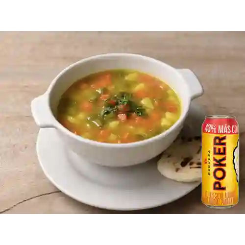 Combo Sopa del Día 16 Oz + Poker 330 ml