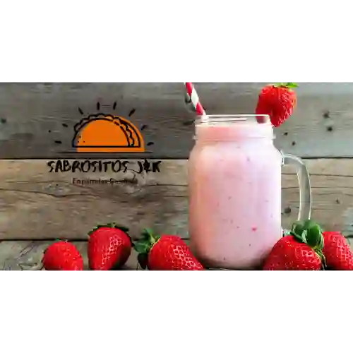 Jugo de fresa en leche