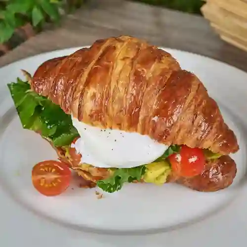 Croissant Aguacate + Huevo