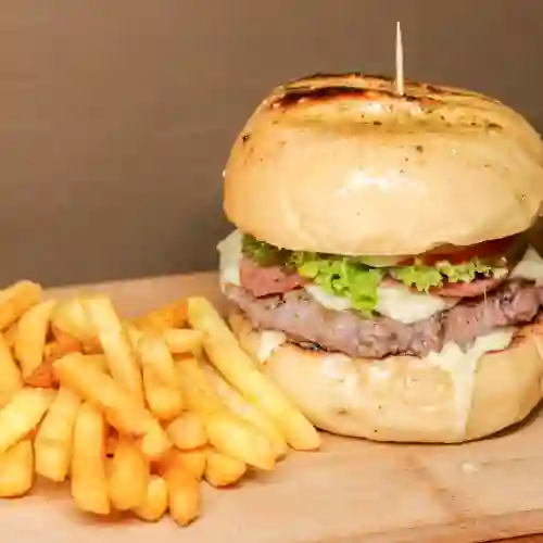 Hamburguesa Carne+papas+gaseosa