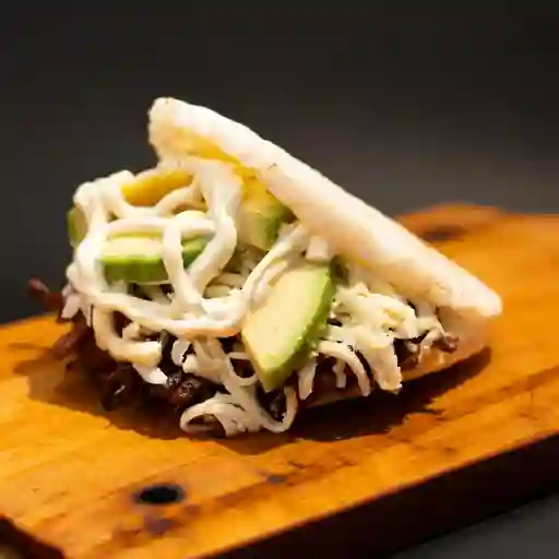 Arepa reina pepiada