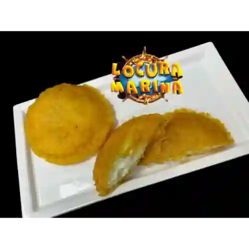 Porcion de Dos Arepas de Huevo y Queso