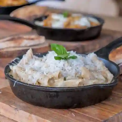 Pasta bianca con pollo