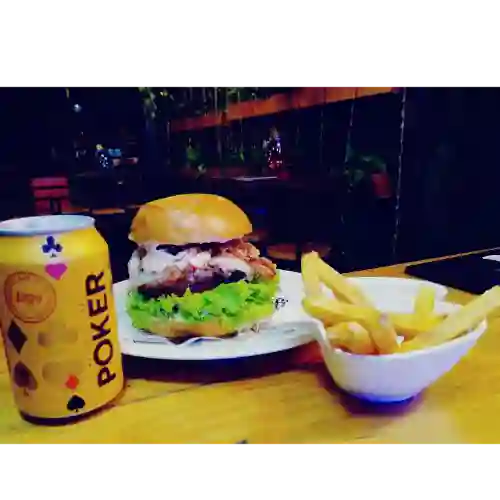 Burger Angus+ Poker330ml+ Papa Francesa