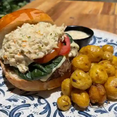 Hamburguesa con Pollo Desmechado