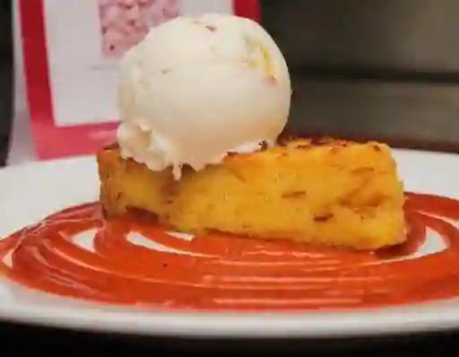 Torta de Almojaba con Helado