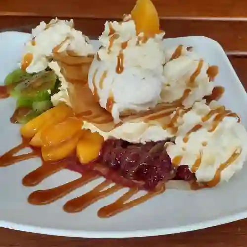 Crepe combinado de frutas