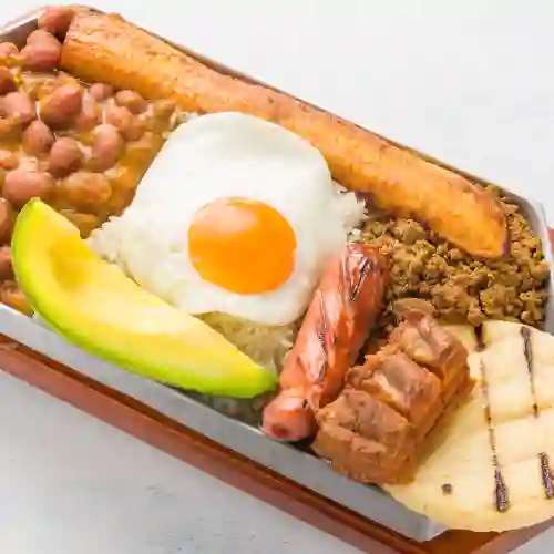 Bandeja Paisa + Limonada