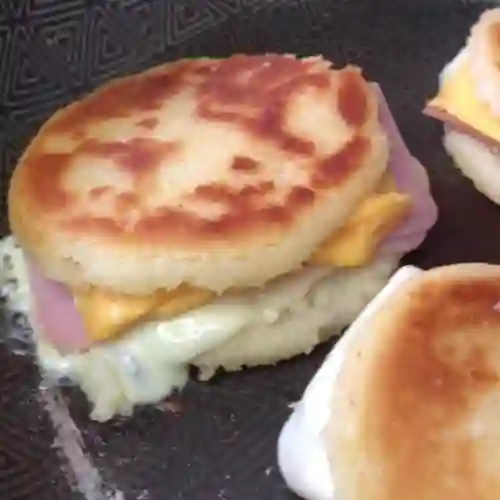 Arepa Q-suda & Jamón