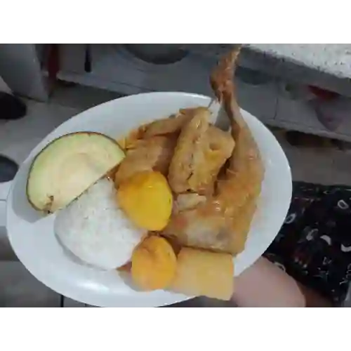 Sancocho de Gallina