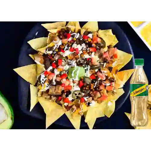 Nachos c/ Dos Proteinas +Schweppes Ginger Ale 400ml