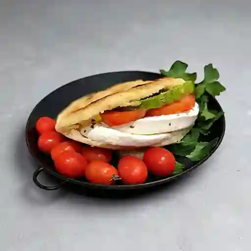 Gordita de Queso y Tomate