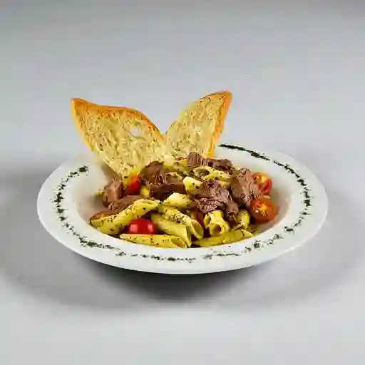 Pasta Penne con Solomo