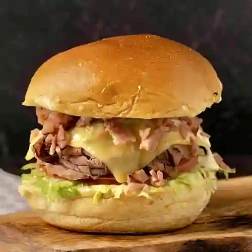 Bati´s Tradicional con Queso y Tocineta