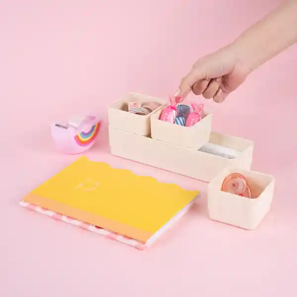 Organizador Plástico Apilable Escritorio Macaron Blanco Miniso