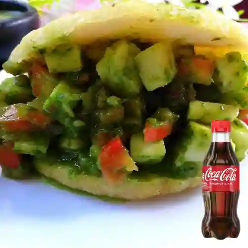Combo Arepa Capresa + Coca Cola Original 250Ml