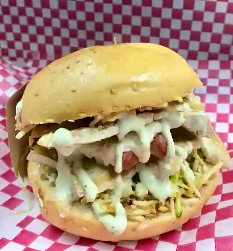 Hamburguesa de Pollo Apanado Papas
