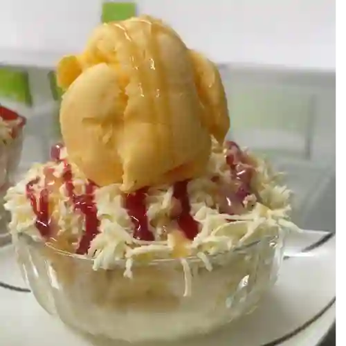 Banano con Queso y Helado