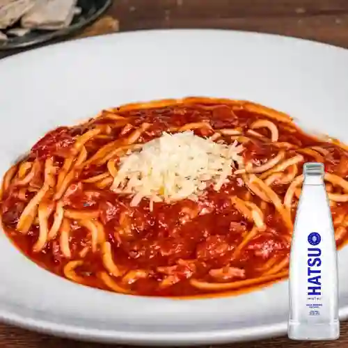 Combo Pasta Bolognesa + Agua Hatsu sin Gas 300 ml