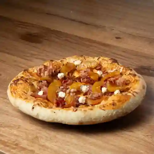 Pizza de Tocineta y Duraznos