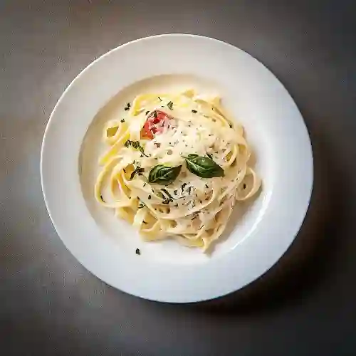Fetuccine Caprese