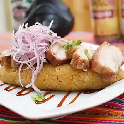 TacuChaufa de Chicharrón Peruano